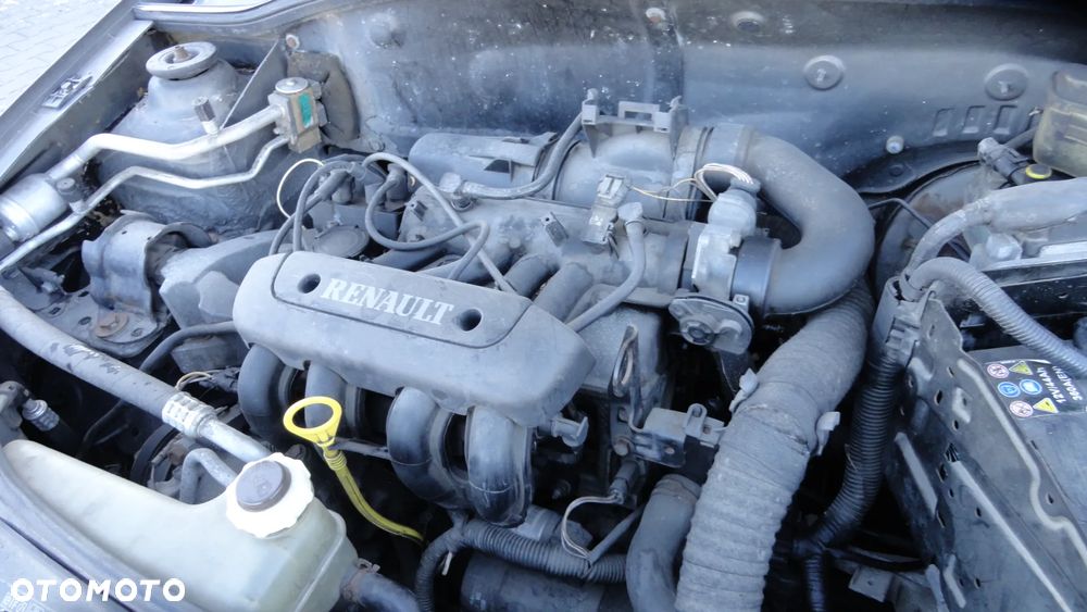 Renault Clio 1.2i MTV - 13