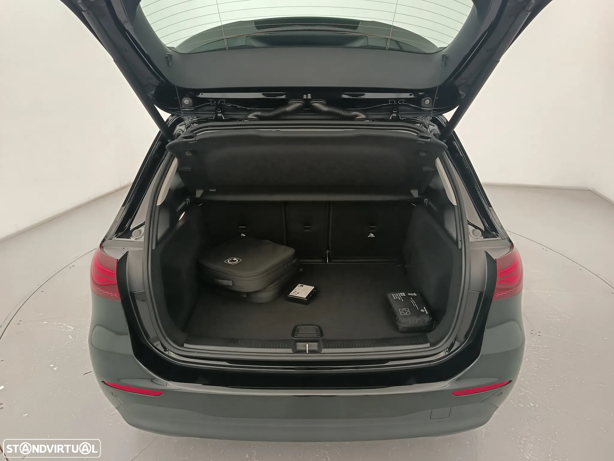 Mercedes-Benz B 250 e - 30