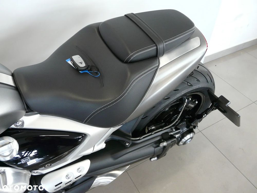 Triumph Rocket - 22