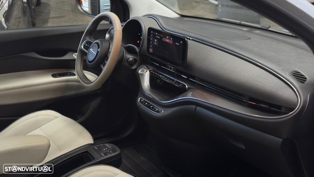 Fiat 500e La Prima - 34
