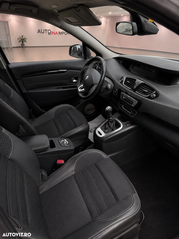 Renault Grand Scenic - 8
