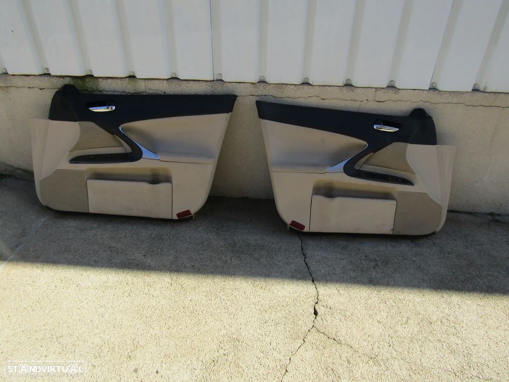 Forras (quartelas) das portas LEXUS IS 220 / 350 ano 2006 a 2011 - 5