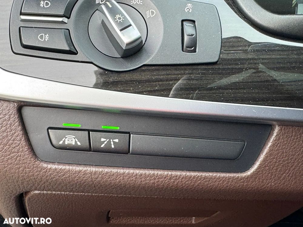 BMW Seria 5 530d xDrive AT - 19