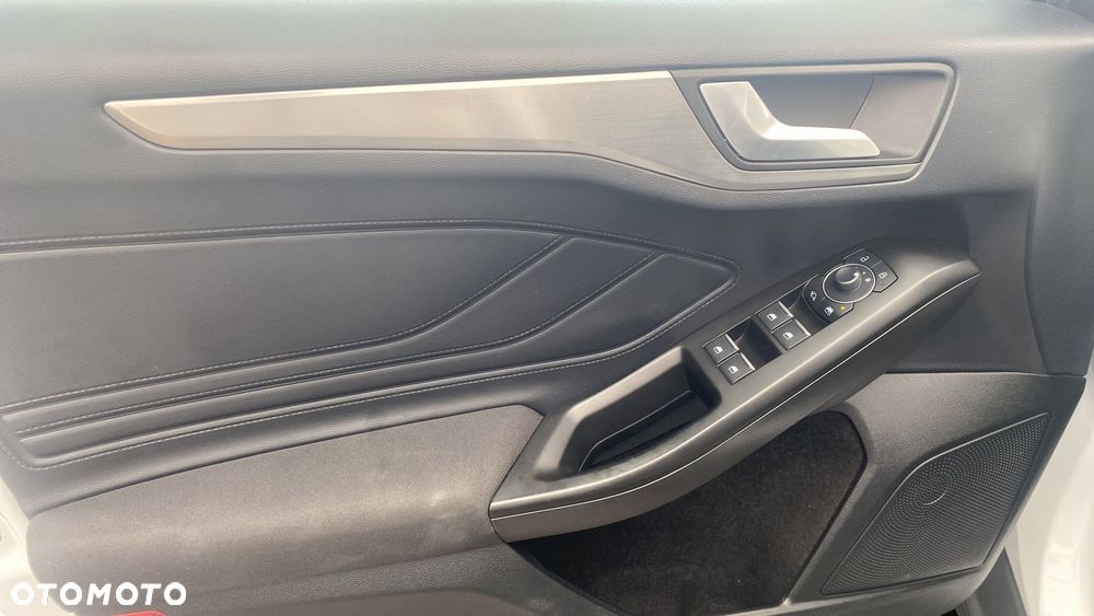 Ford Focus 1.0 EcoBoost mHEV Titanium X - 17