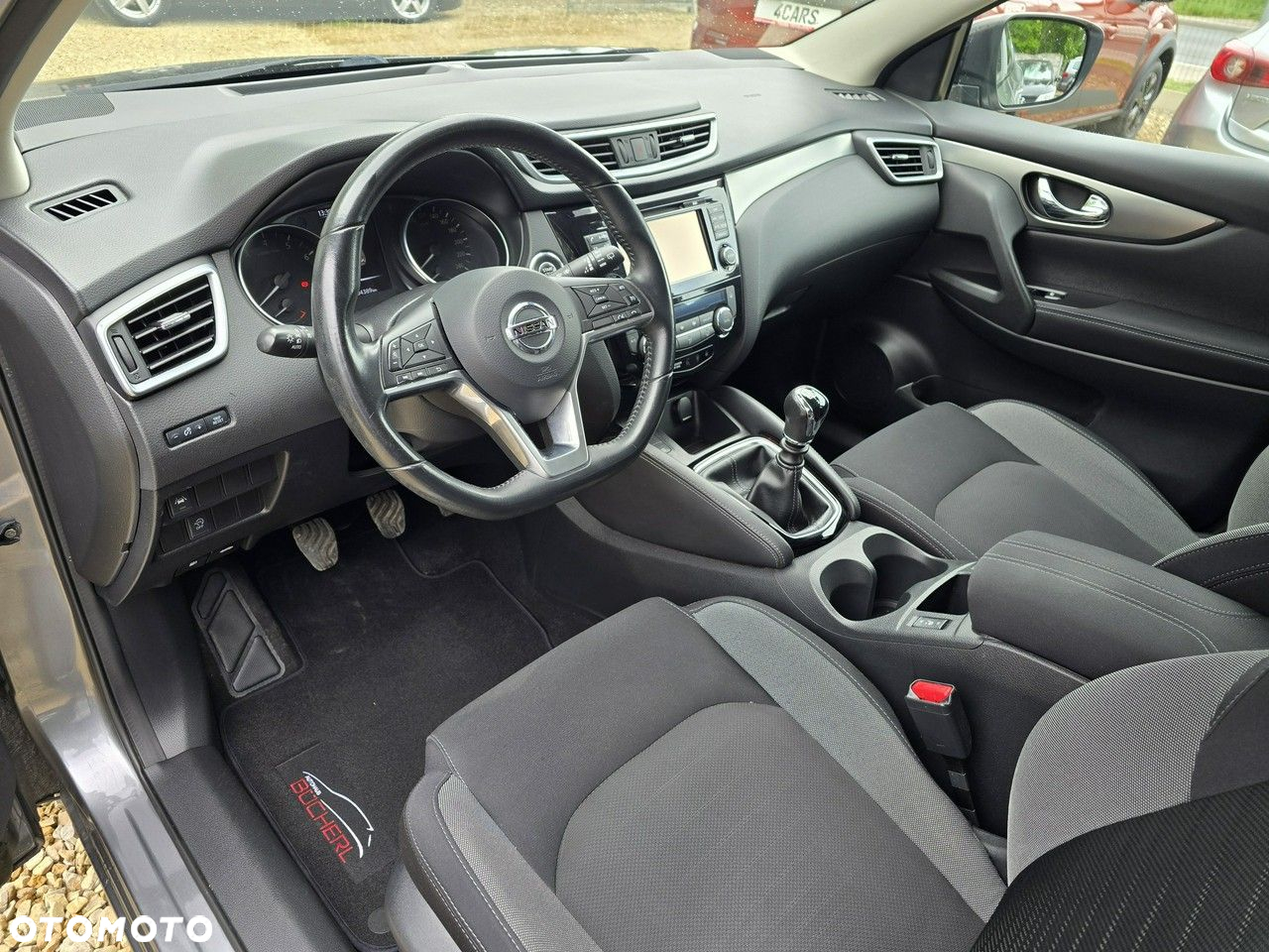 Nissan Qashqai 1.2 DIG-T N-Connecta Xtronic EU6 - 7