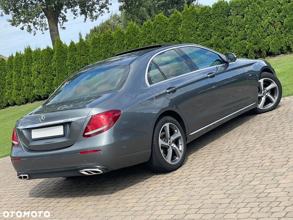 Mercedes-Benz Klasa E 200 4Matic 9G-TRONIC - 2