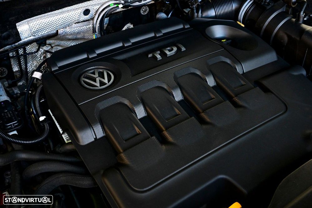 VW Tiguan 2.0 TDI Highline DSG 4Motion - 48