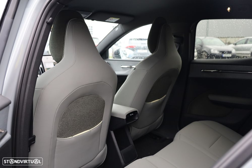 Volvo EX30 51 kWh Single Motor Plus - 12