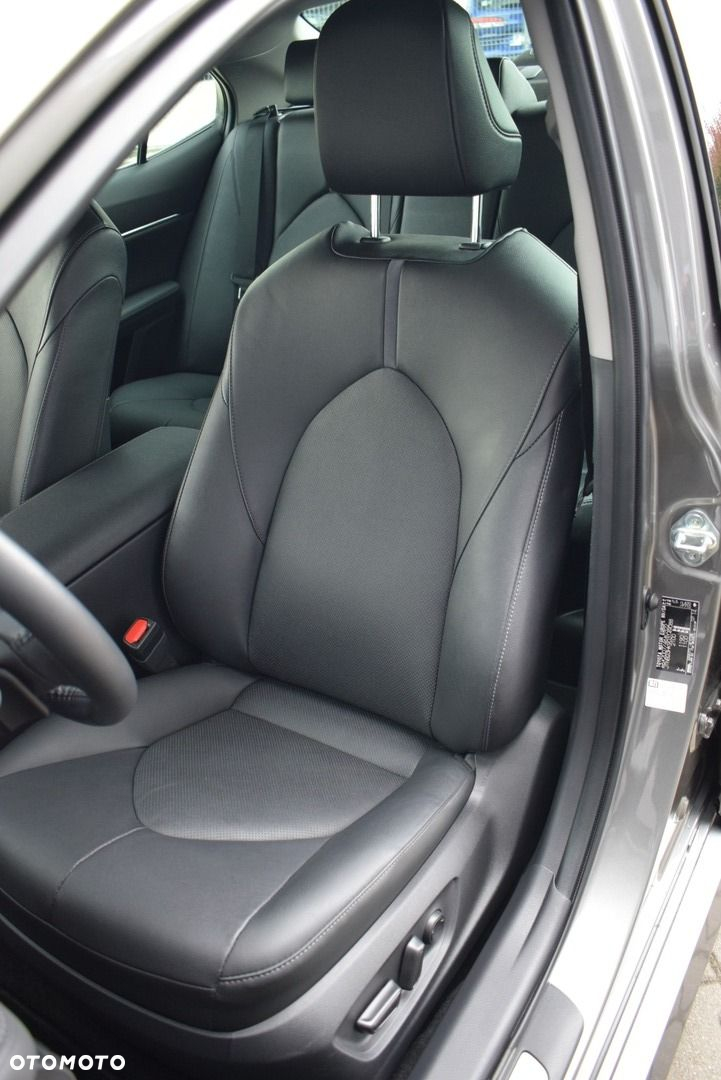 Toyota Camry - 15