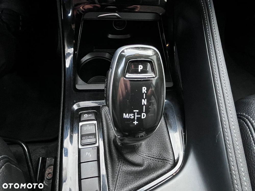 BMW X1 sDrive18d sport - 26