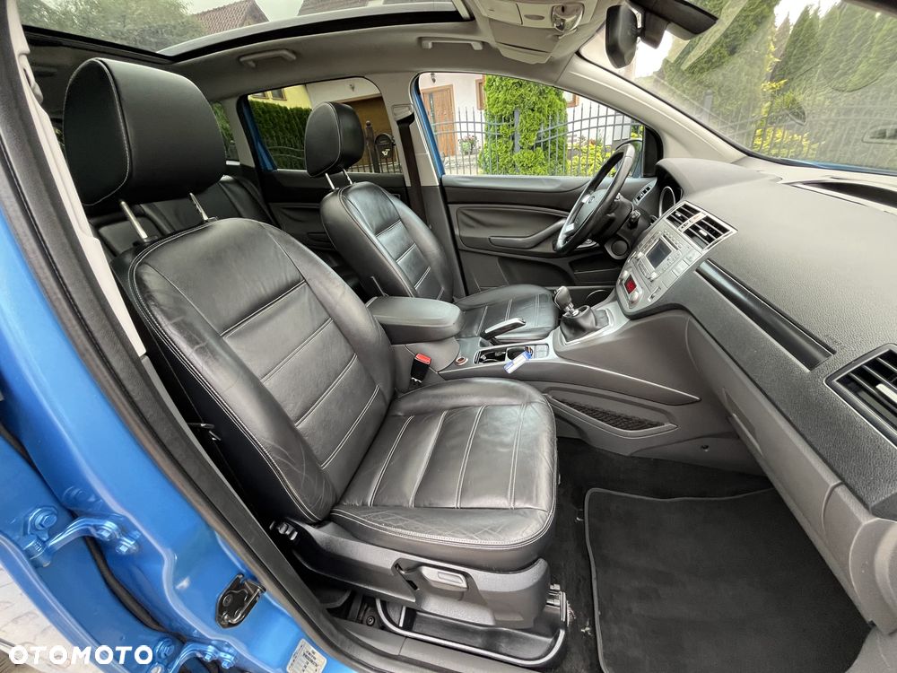 Ford Kuga 2.0 TDCi 4x4 Titanium - 6