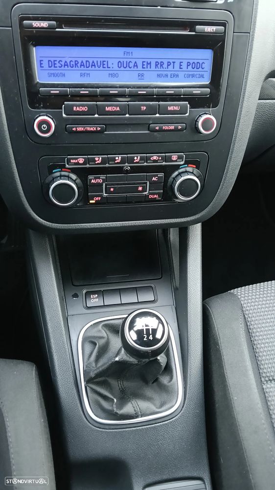 VW Jetta 1.6 TDi Confortline - 7