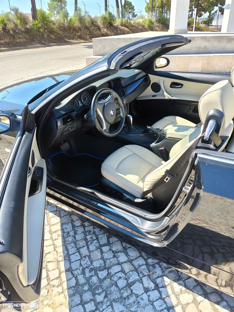 BMW 320 i Cabrio Auto - 22