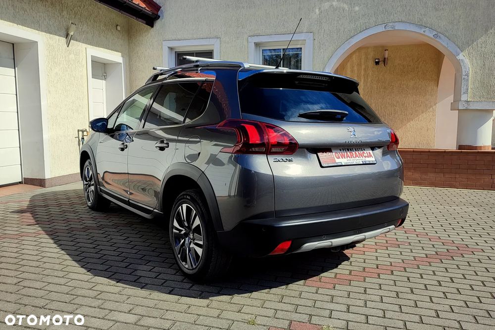 Peugeot 2008 - 8