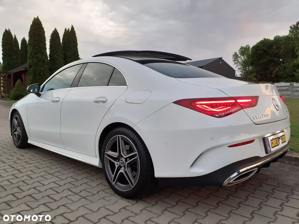 Mercedes-Benz CLA 200 7G-DCT - 3