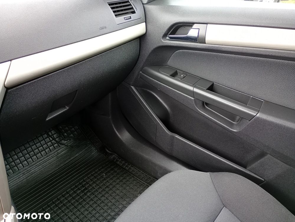 Opel Astra - 14