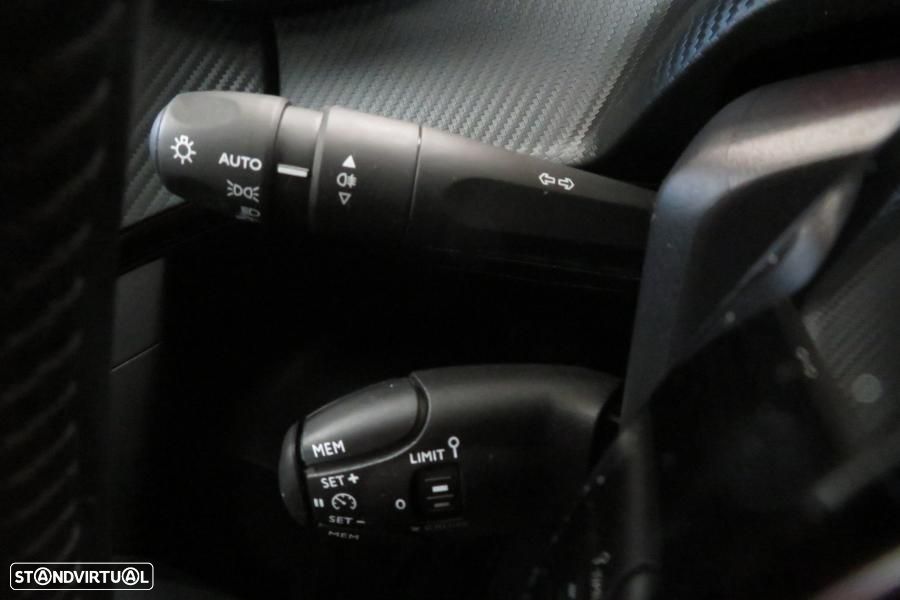 Peugeot 2008 1.2 PureTech Active Pack - 15
