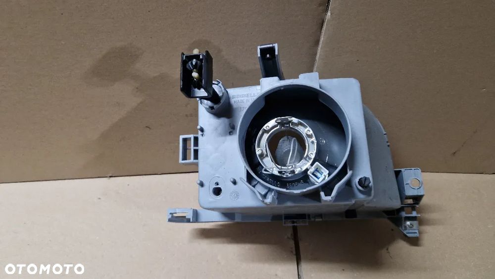 RENAULT CLIO I LAMPA PRZÓD LEWA NOWA CARELLO - 2