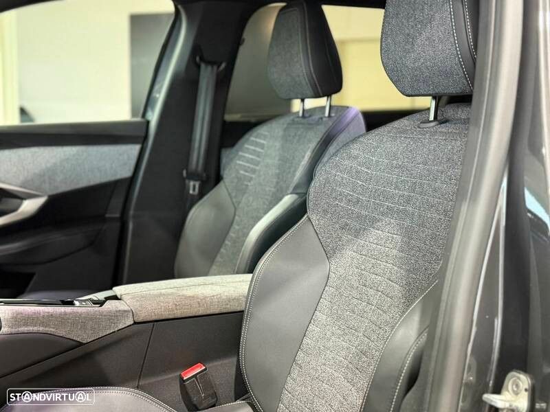 Peugeot 5008 1.2 Hybrid Allure e-DCS6 - 14