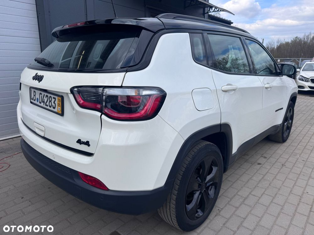 Jeep Compass - 32