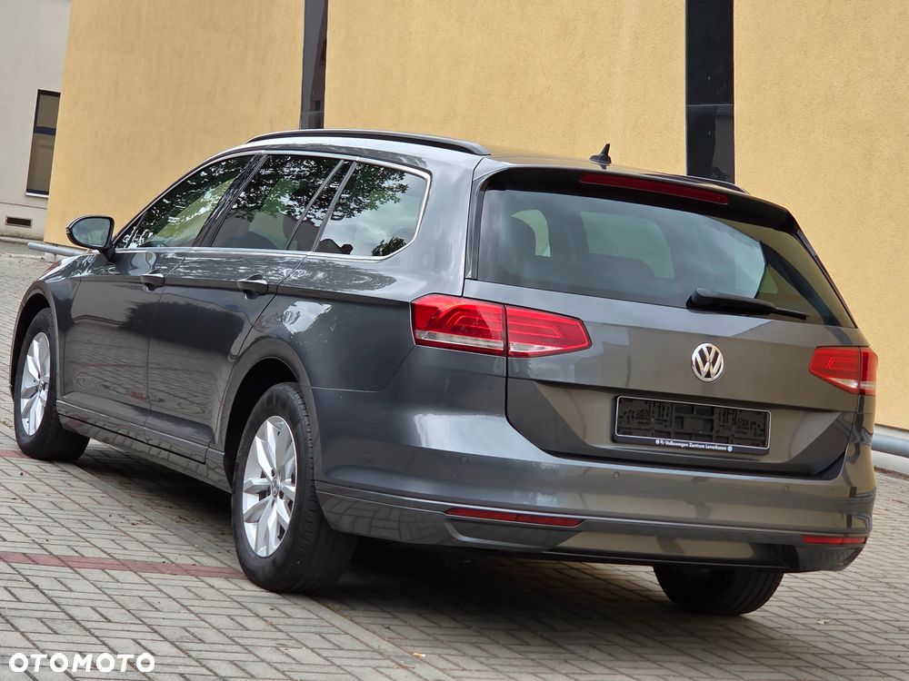 Volkswagen Passat 2.0 TDI SCR DSG Comfortline - 16