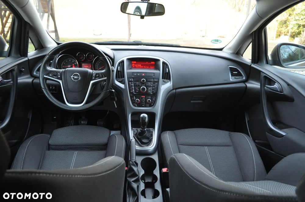 Opel Astra 1.4 Turbo Color Edition - 25