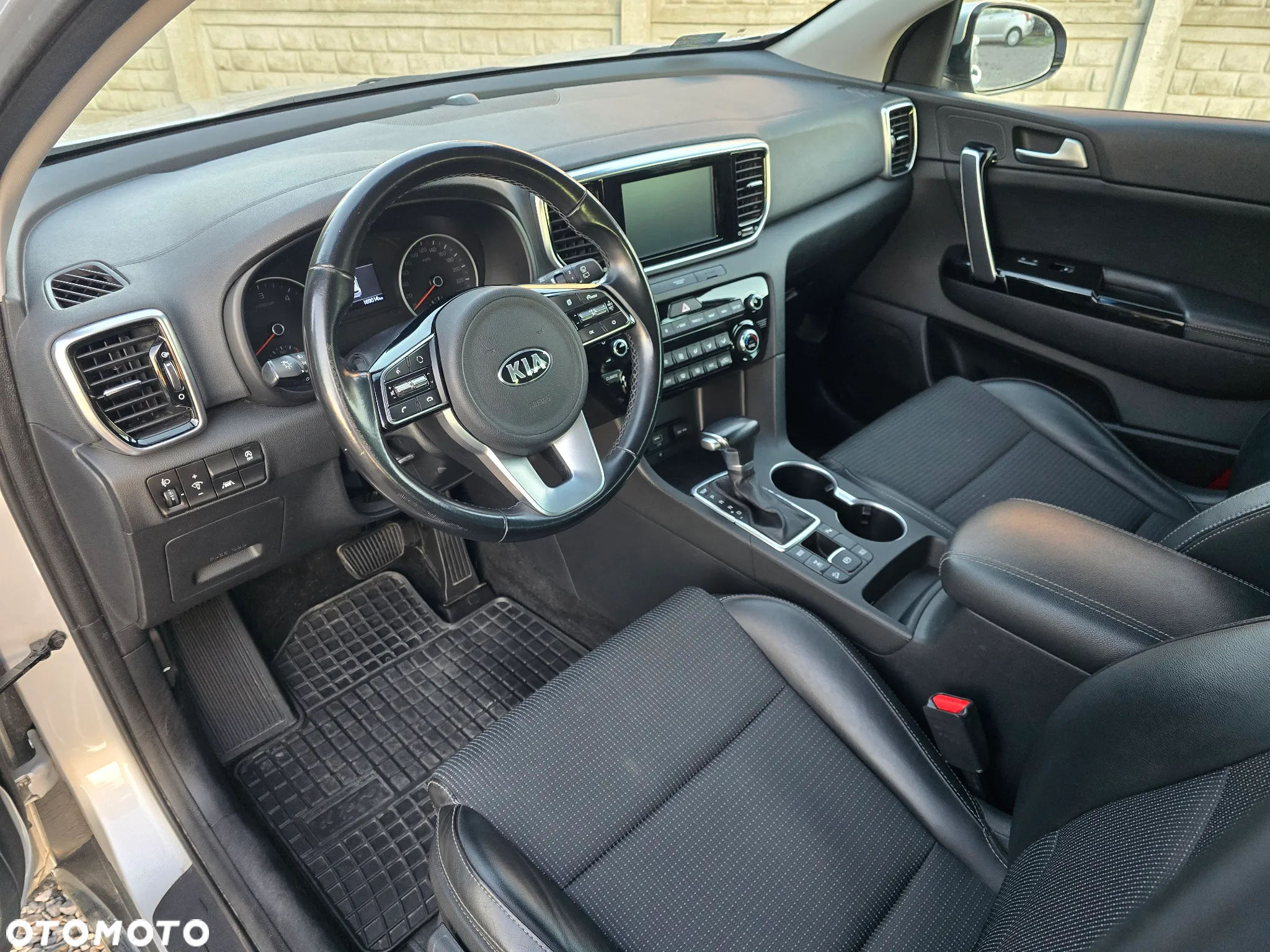 Kia Sportage 1.6 CRDI AWD DCT PLATINUM - 32