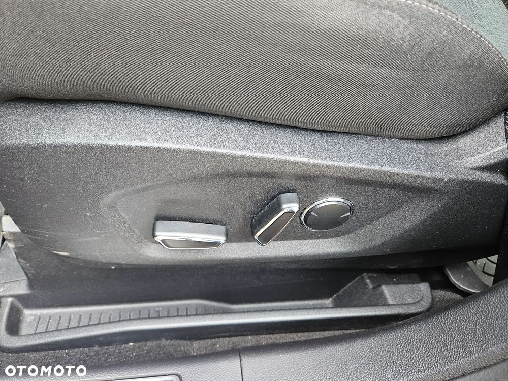 Ford S-Max - 10