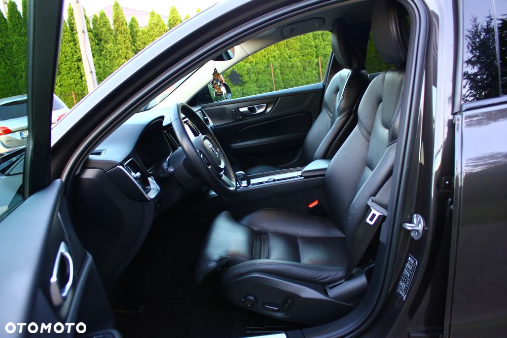 Volvo V60 B4 D Geartronic RDesign - 24