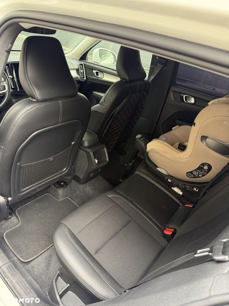 Volvo XC 40 T3 Momentum Pro - 14
