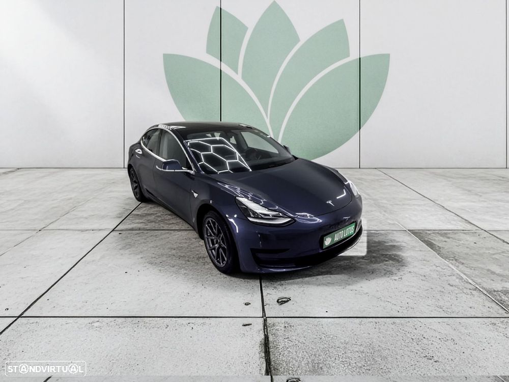 Tesla Model 3 - 3