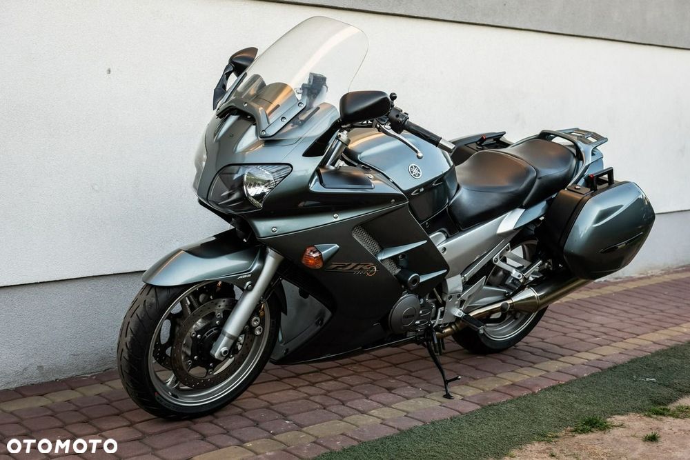 Yamaha FJR - 6