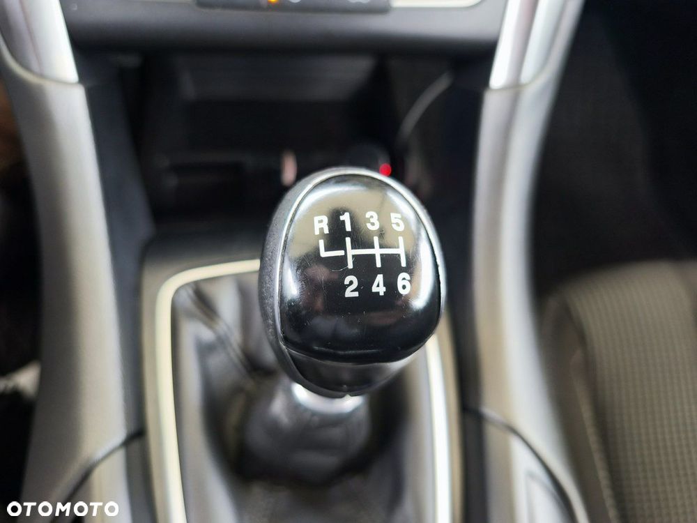 Ford Mondeo 1.5 EcoBoost Trend - 28