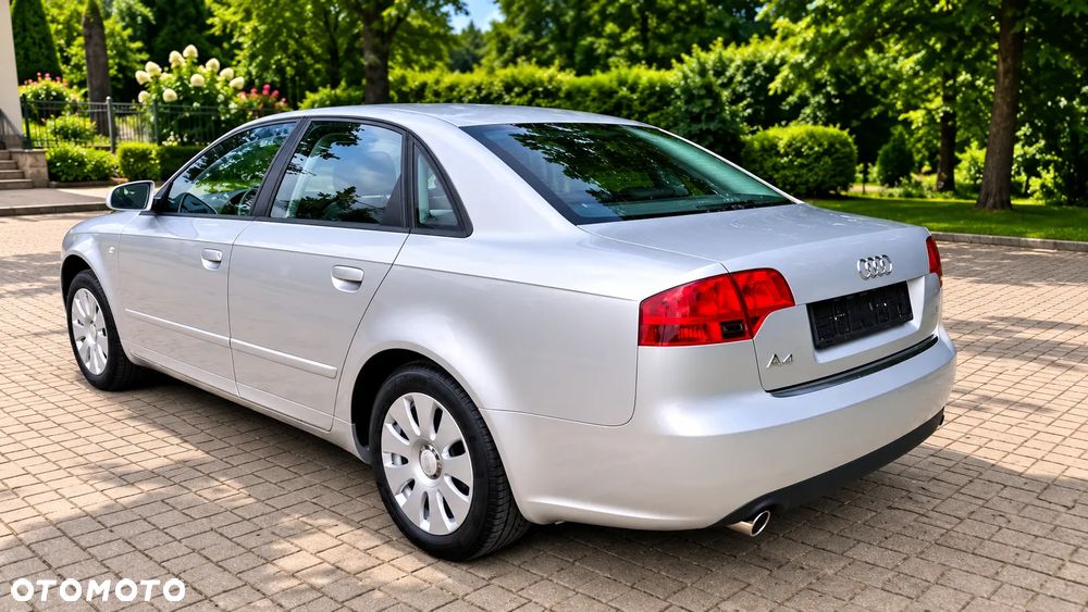 Audi A4 Limousine - 5