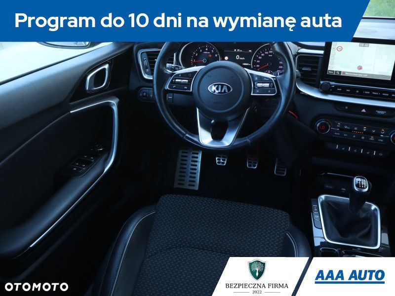 Kia Ceed - 9