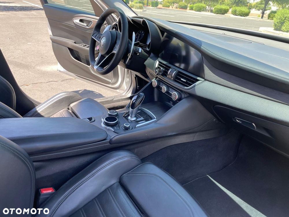 Alfa Romeo Giulia 2.0 Turbo Veloce Q4 - 28