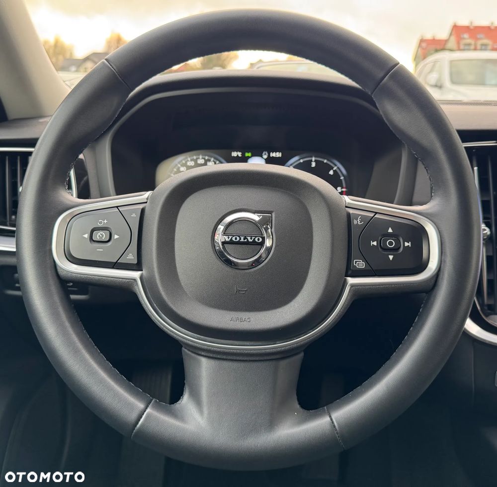 Volvo V60 B4 D Momentum Pro - 17
