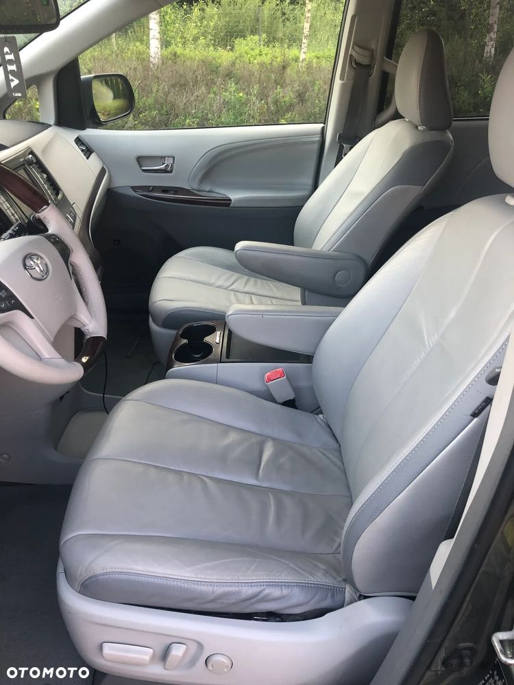 Toyota Sienna 3.5 V6 Limited AWD - 8