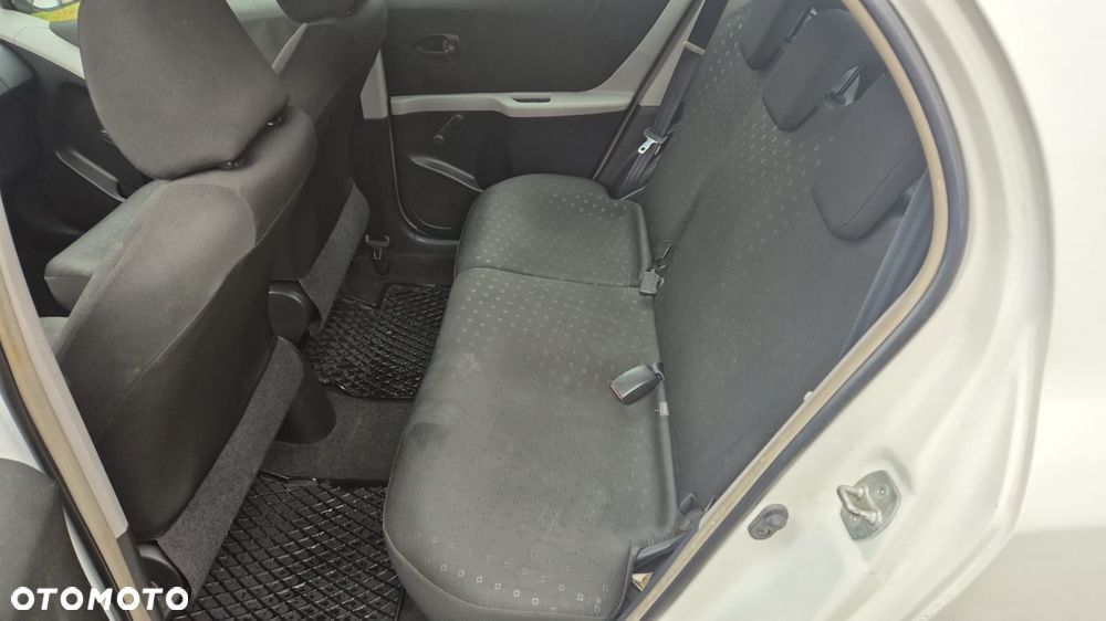 Toyota Yaris 1.0 Luna A/C - 6