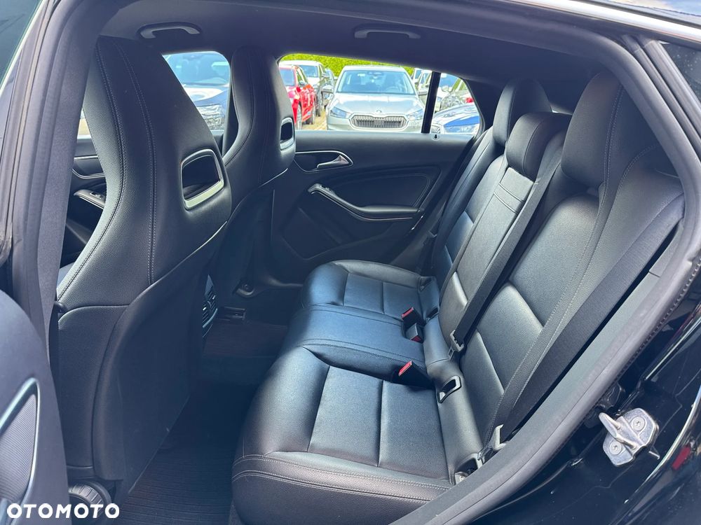 Mercedes-Benz CLA 220 d 7G-DCT - 11