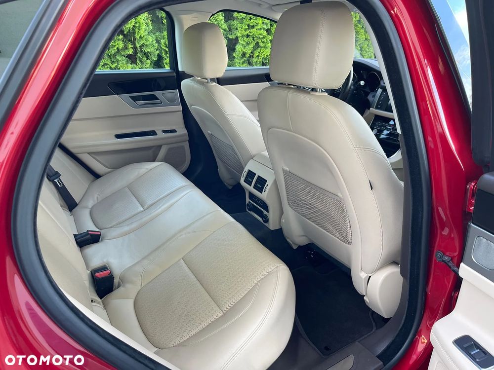 Jaguar XF 3.0 V6 S - 14