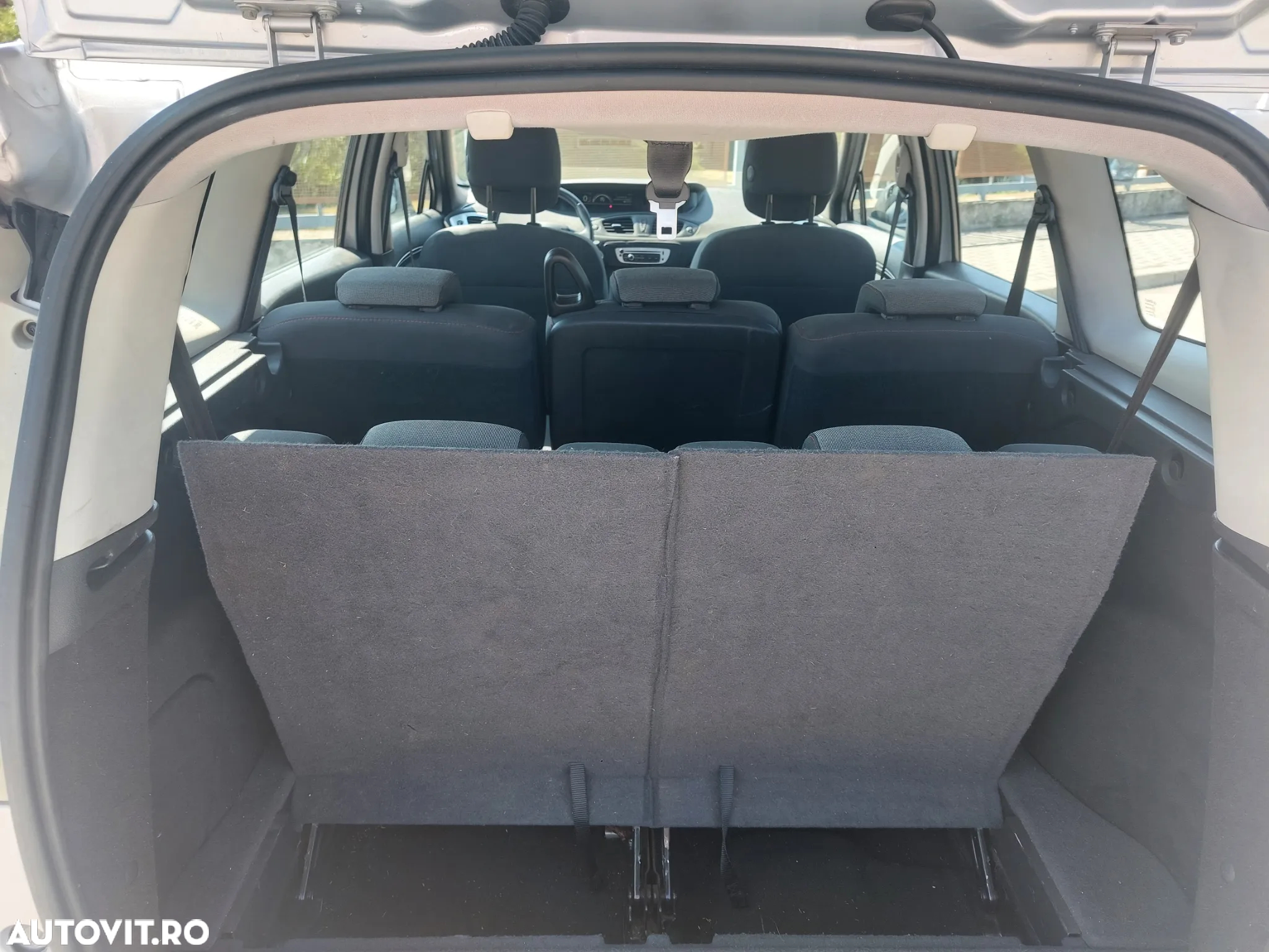 Renault Grand Scenic 1.5 dCi Privilege - 32