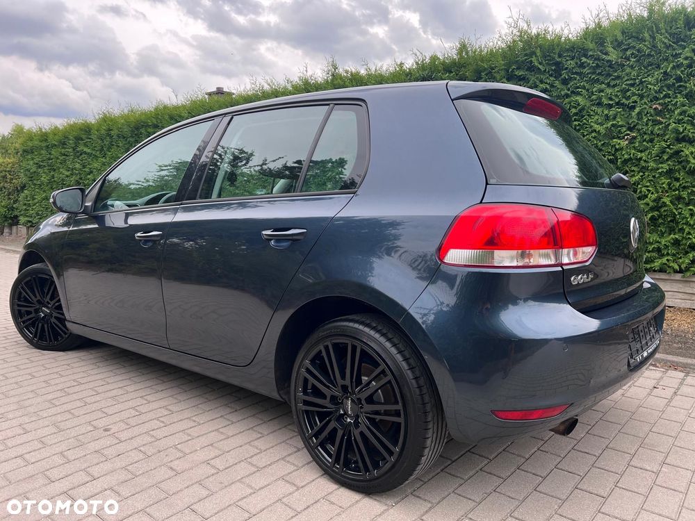 Volkswagen Golf - 10