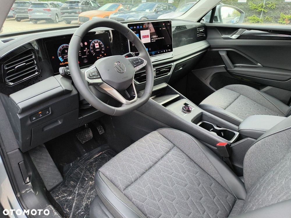 Volkswagen Tiguan - 13