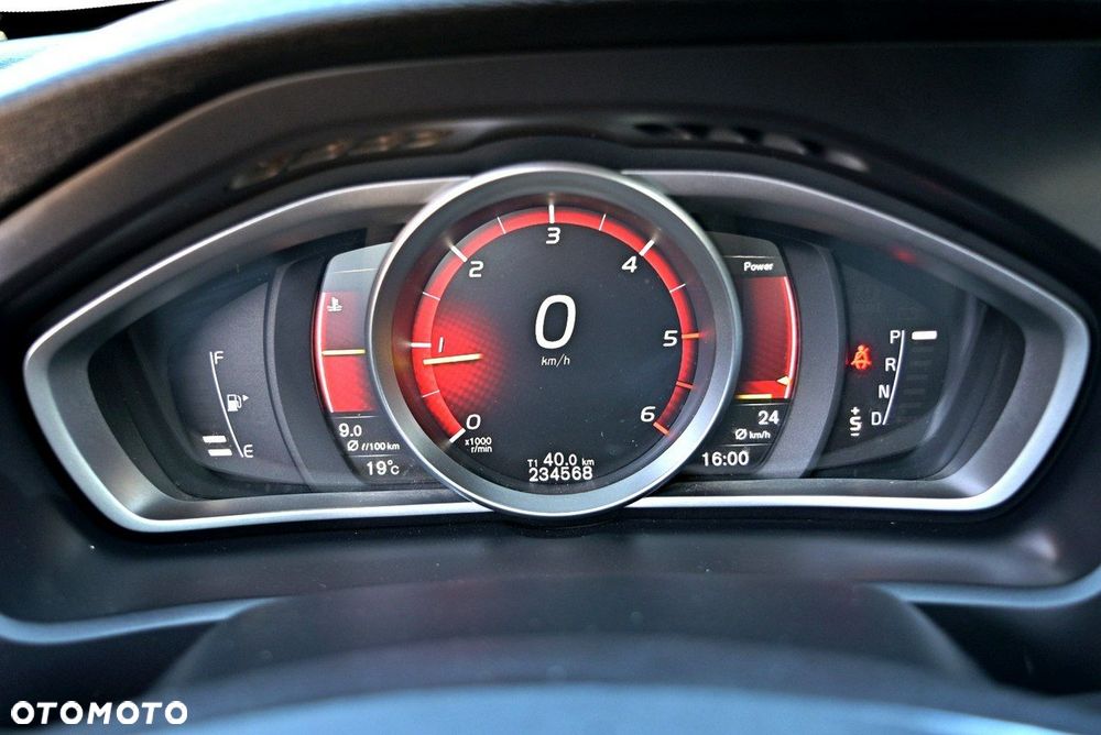 Volvo V40 - 21