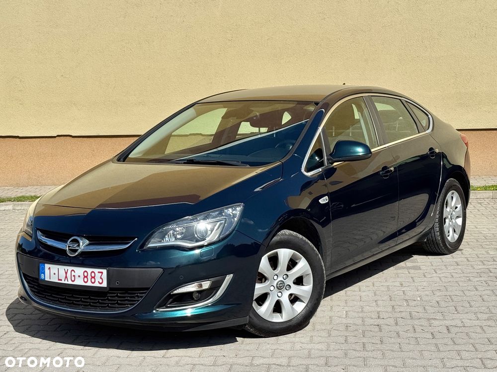 Opel Astra 1.7 CDTI Cosmo - 1