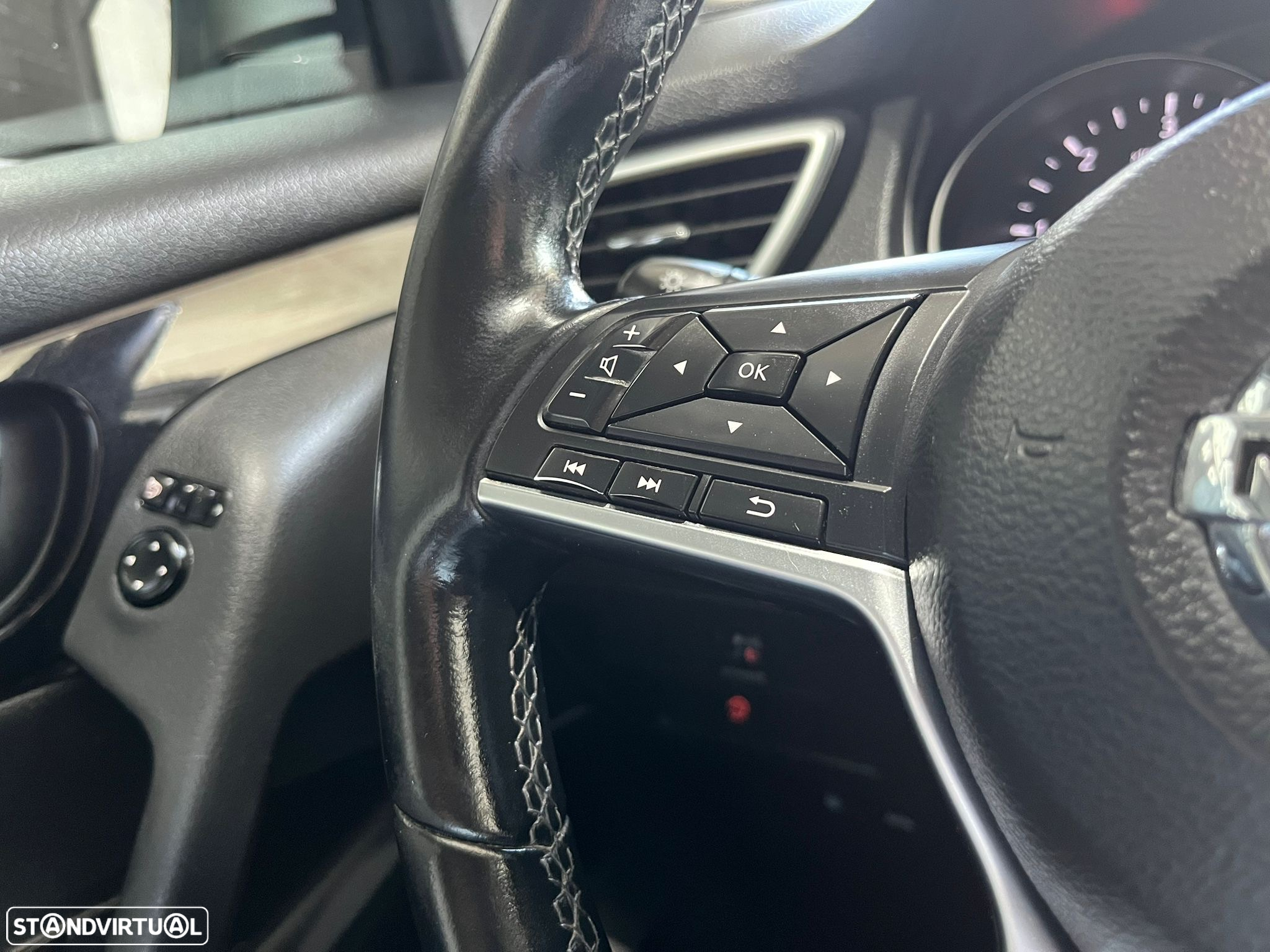 Nissan Qashqai 1.5 dCi N-Connecta - 21