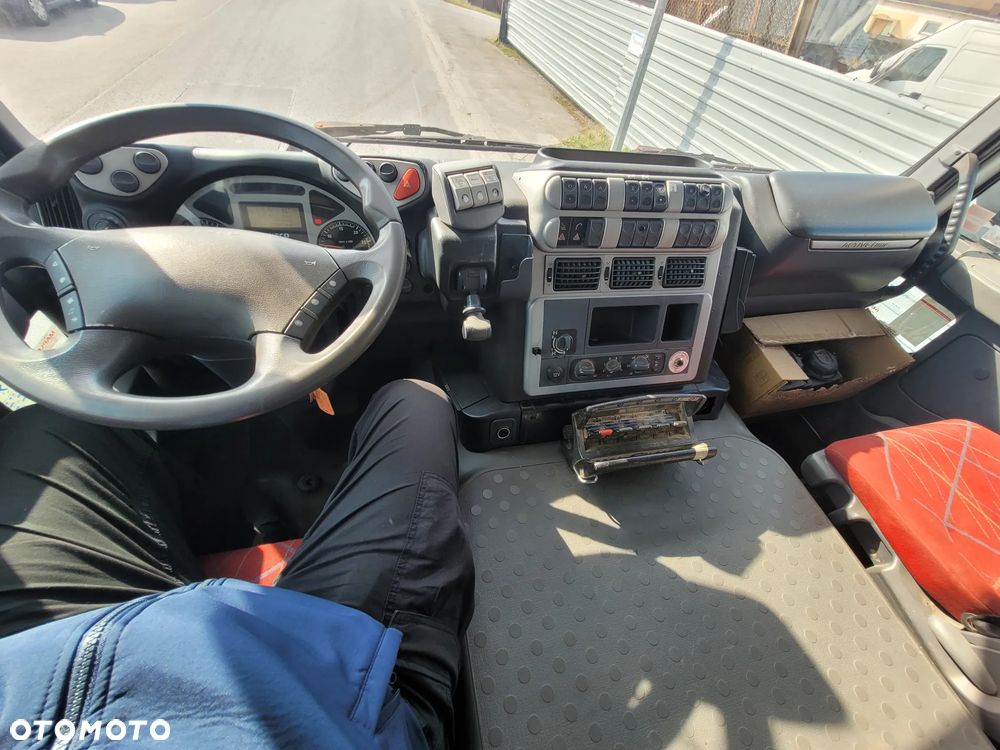 Iveco TRAKKER 260T36 6x4 // HIAB 288 6 WYSUWÓW na 16m // PILOT HDS RADIOWY // MOCNY ŻURAW DUŻY DŹWIG // KLIMA BLOKADY TERENOWE // HAK DO PRZYCZEPY ZACZEP - 17