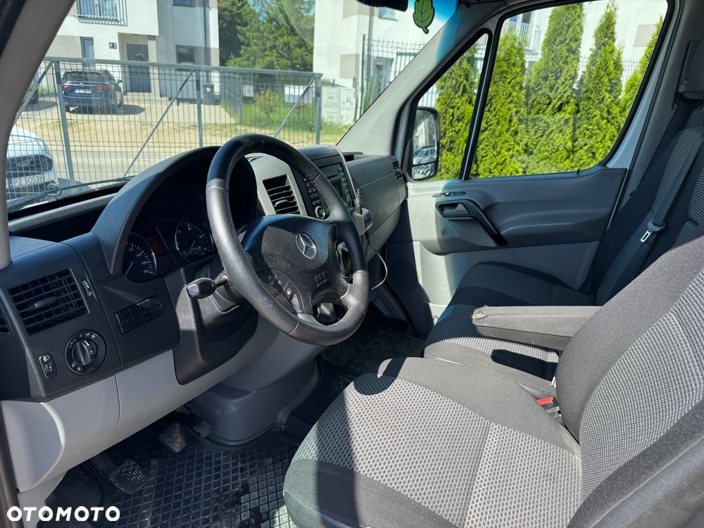 Mercedes-Benz Sprinter 906.213 - 10