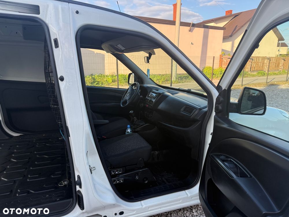 Opel Combo - 10